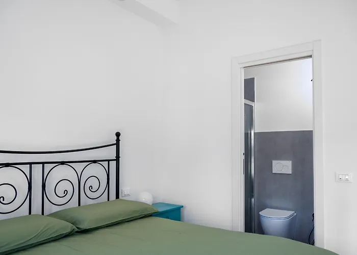 Casa Enea-Camera Matrimoniale Con Bagno Privato-Appartamento Condiviso Con Host